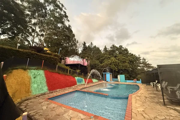 Colina Entre Colores